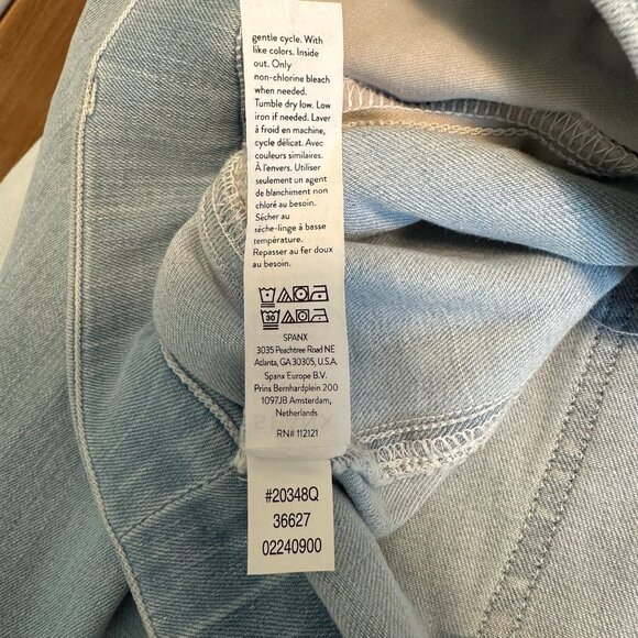 Spanx Womens Mid-Rise Light Wash Blue Denim Flare Pull On Jean Size M - Picture 9 of 10